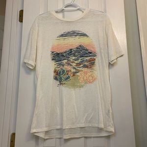 White Crow Desert Landscape Cream T-shirt Womens M BARELY WORN
